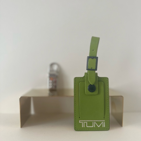 PENDING: Y2K Green Tumi Luggage Tag, Lock, comes with original manual - Picture 10 of 10